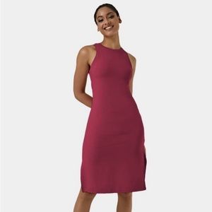 NWT HALARA Cloudful Air Fabric, Round Neckline, Split Hem, Sleeveless Size L